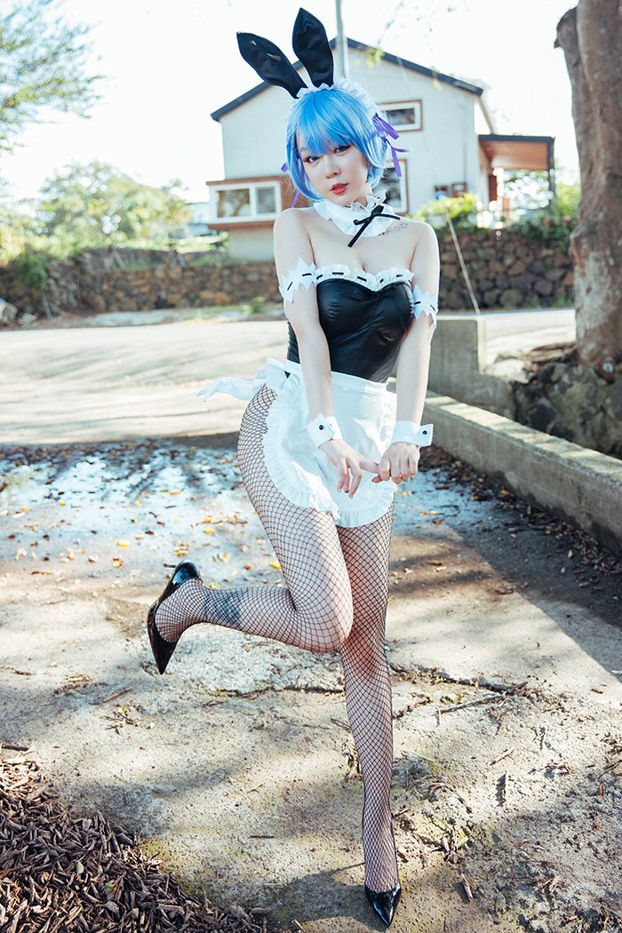 宅男女神王雨纯兔女郎装胴体惹火人体艺术照