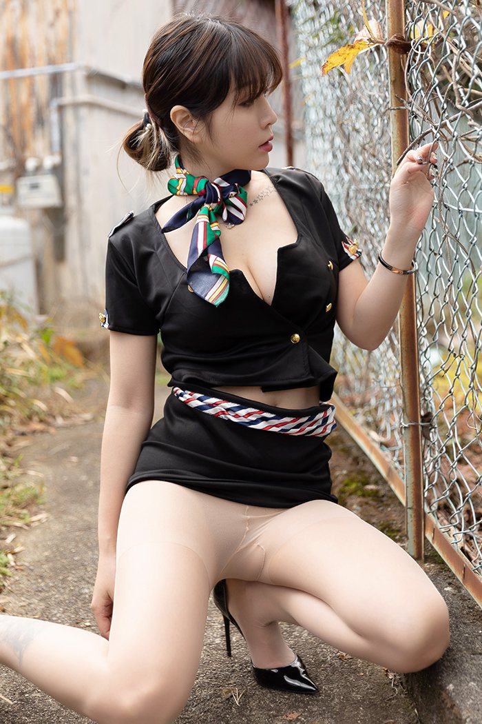 美丽尤物王雨纯超短裙空姐制服美乳白嫩