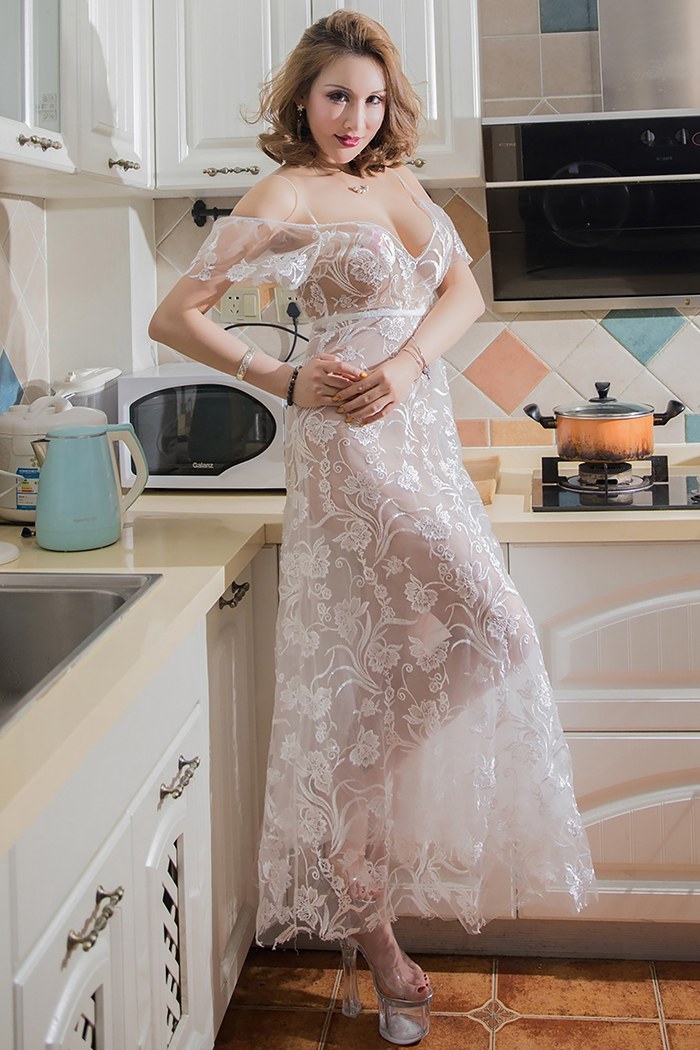 美熟女曼苏拉娜妖媚双唇丰满肉体极度诱人