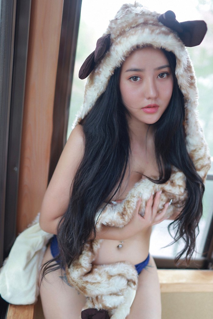 寂寞人妻玛鲁娜巨臀巨乳等你来袭