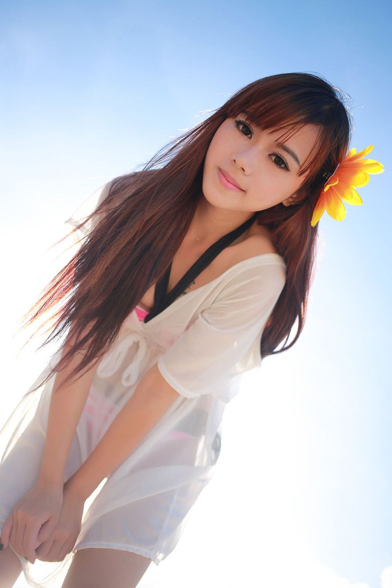 美媛馆清纯萝莉Toro羽住沙滩比基尼海南三亚大尺度旅拍