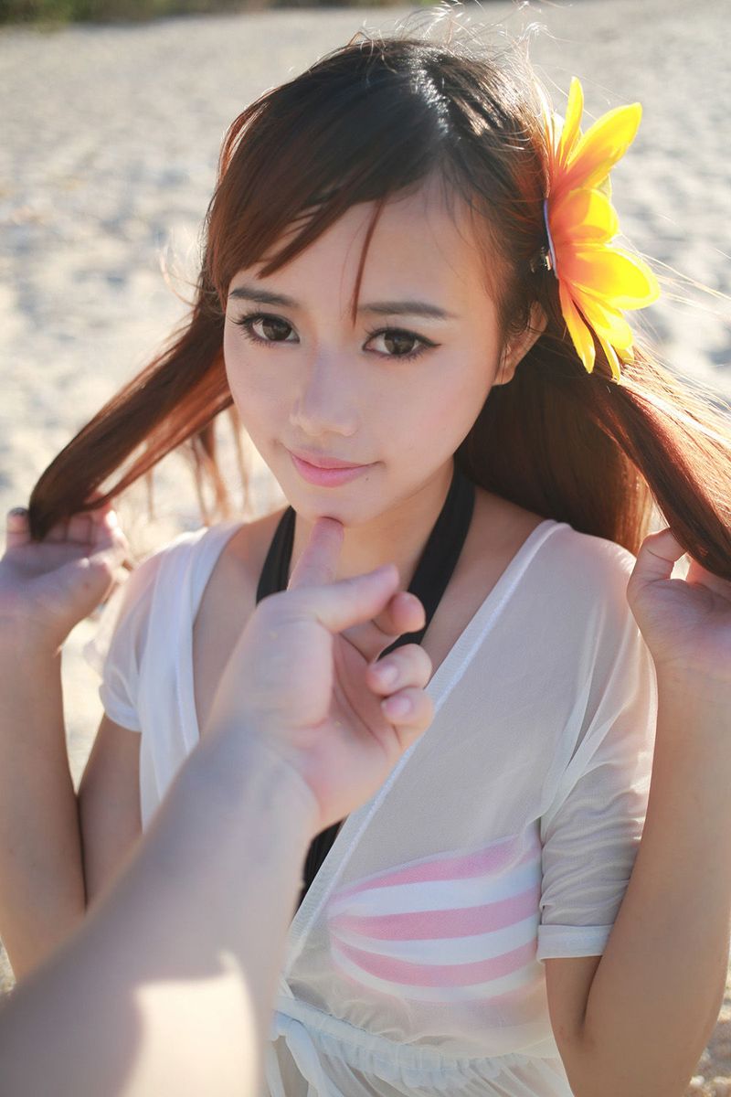 美媛馆清纯萝莉Toro羽住沙滩比基尼海南三亚大尺度旅拍