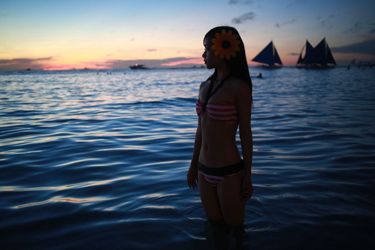 美媛馆清纯萝莉Toro羽住沙滩比基尼海南三亚大尺度旅拍