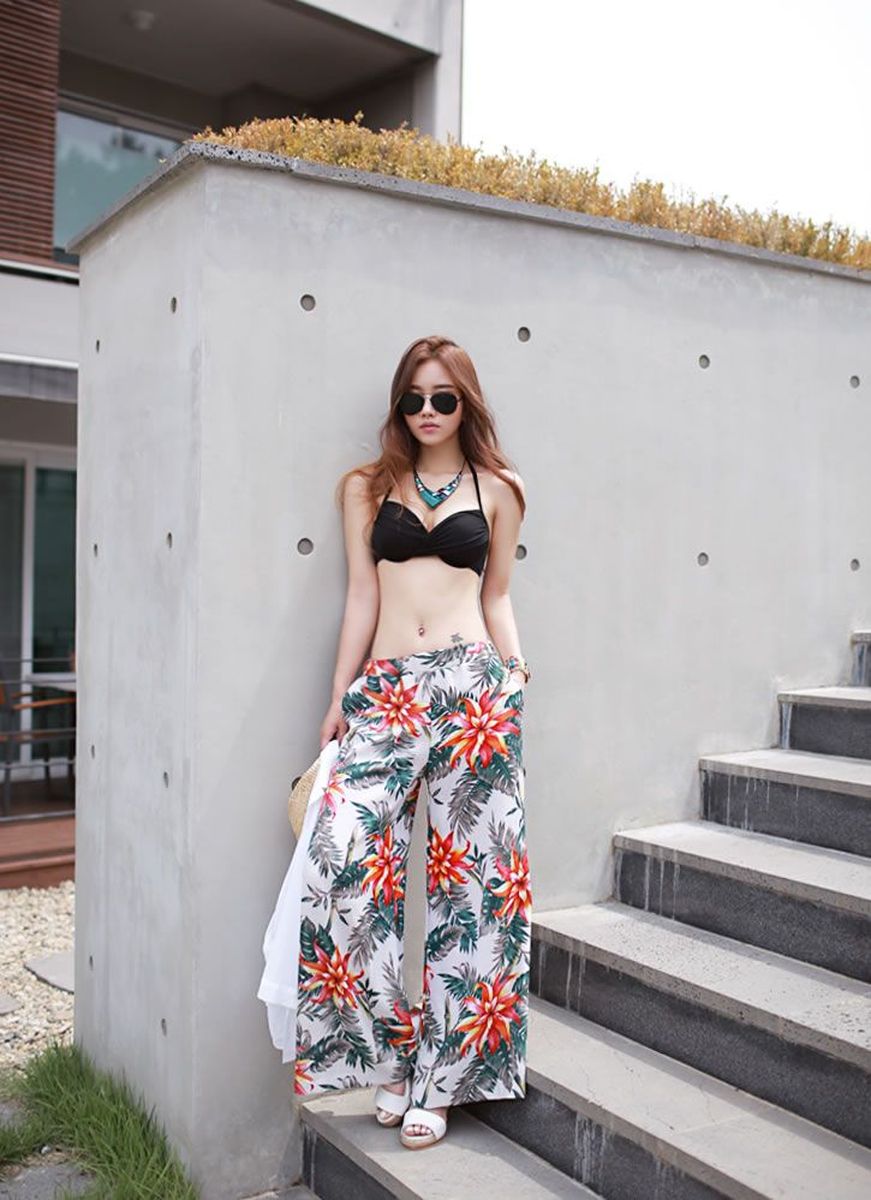 韩国人气模特孙允珠沙滩比基尼牛仔长裤极品身材最美写真