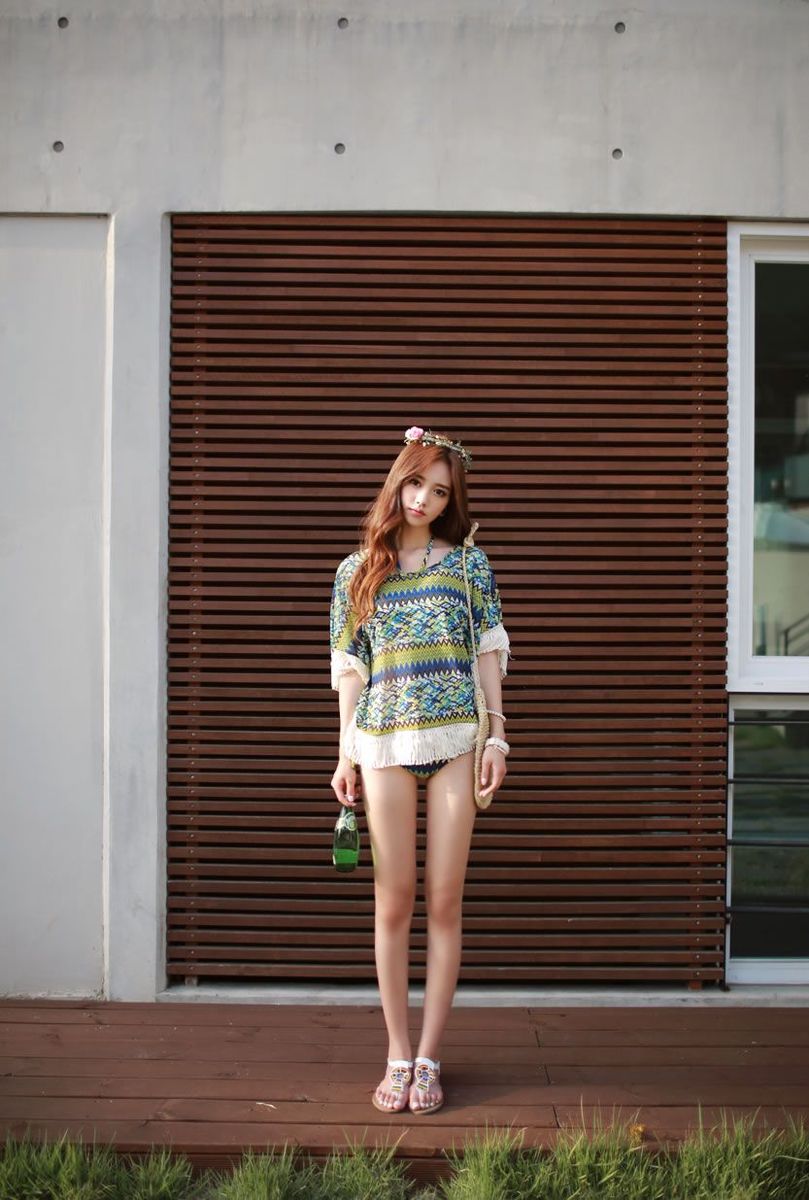 韩国人气模特孙允珠沙滩比基尼牛仔长裤极品身材最美写真