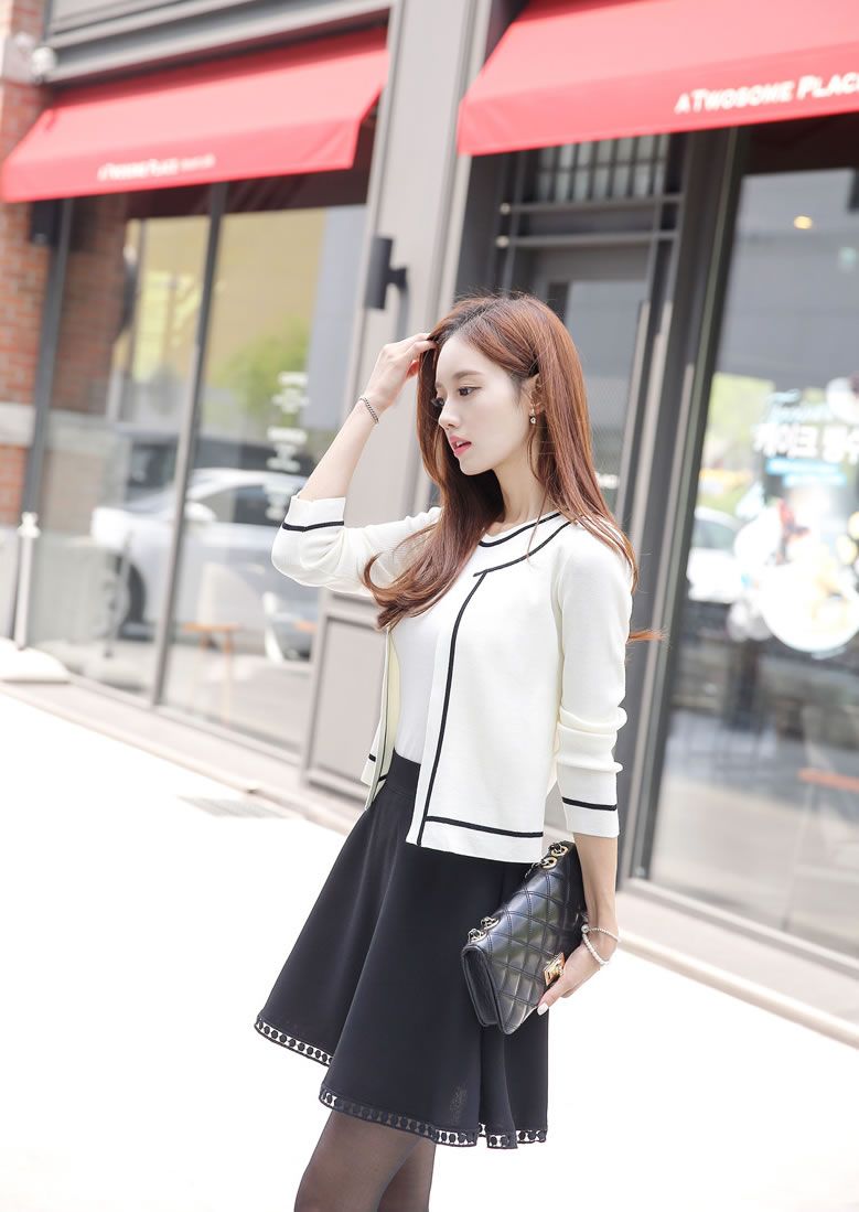 韩国性感女神孙允珠黑丝美腿超短裙小清新长发飘飘街拍