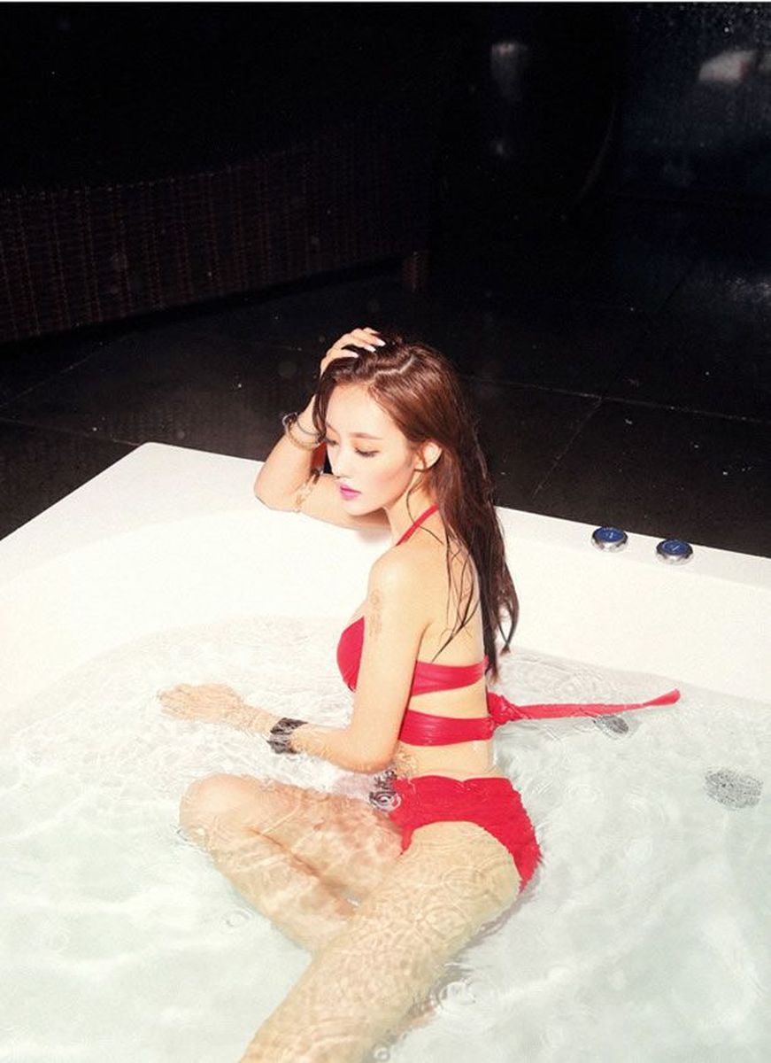 韩国气质网拍女神孙允珠泳装比基尼内衣诱惑福利写真美图