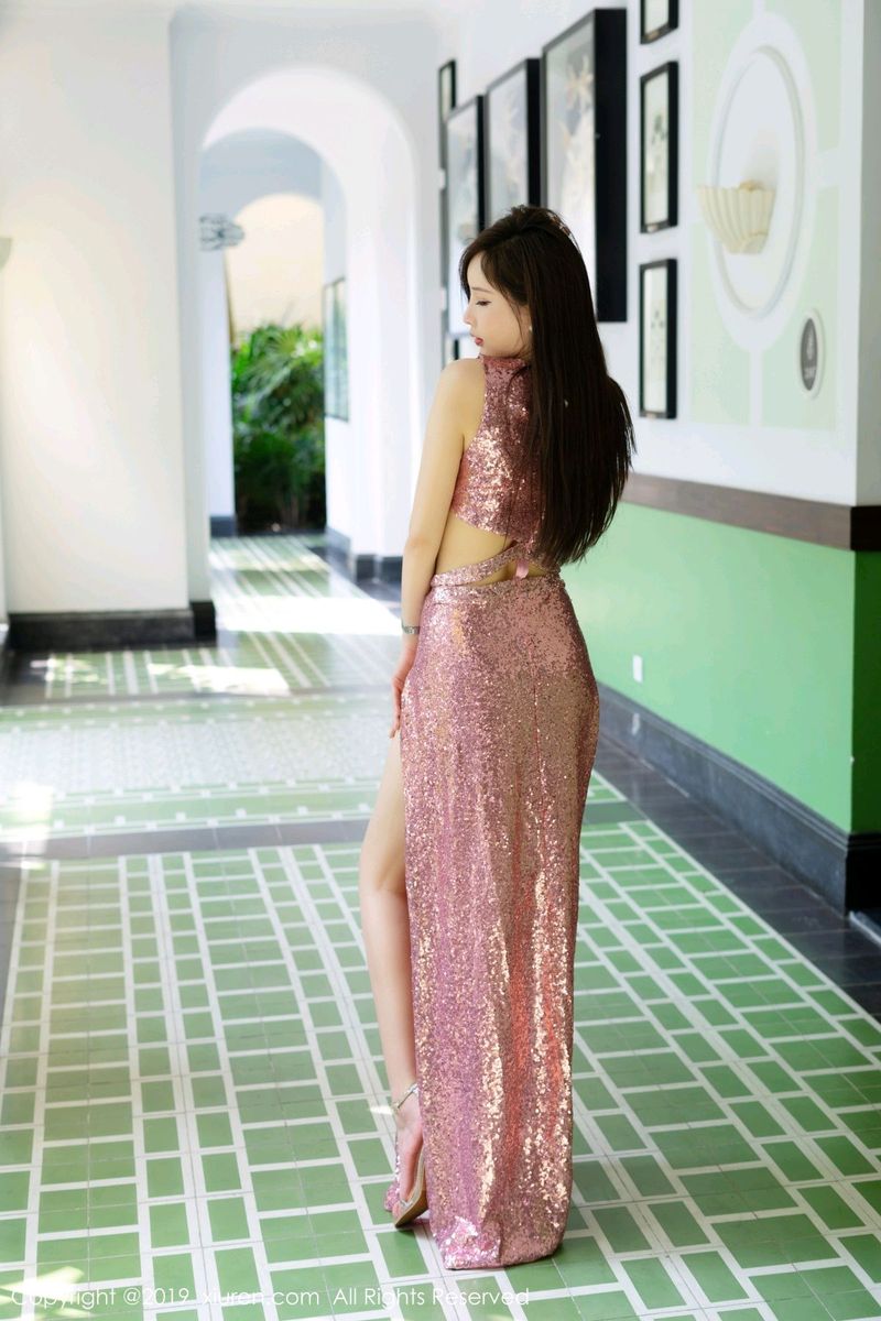 秀人网性感美女周妍希镂空网衣御姐气息富国岛私房旅拍