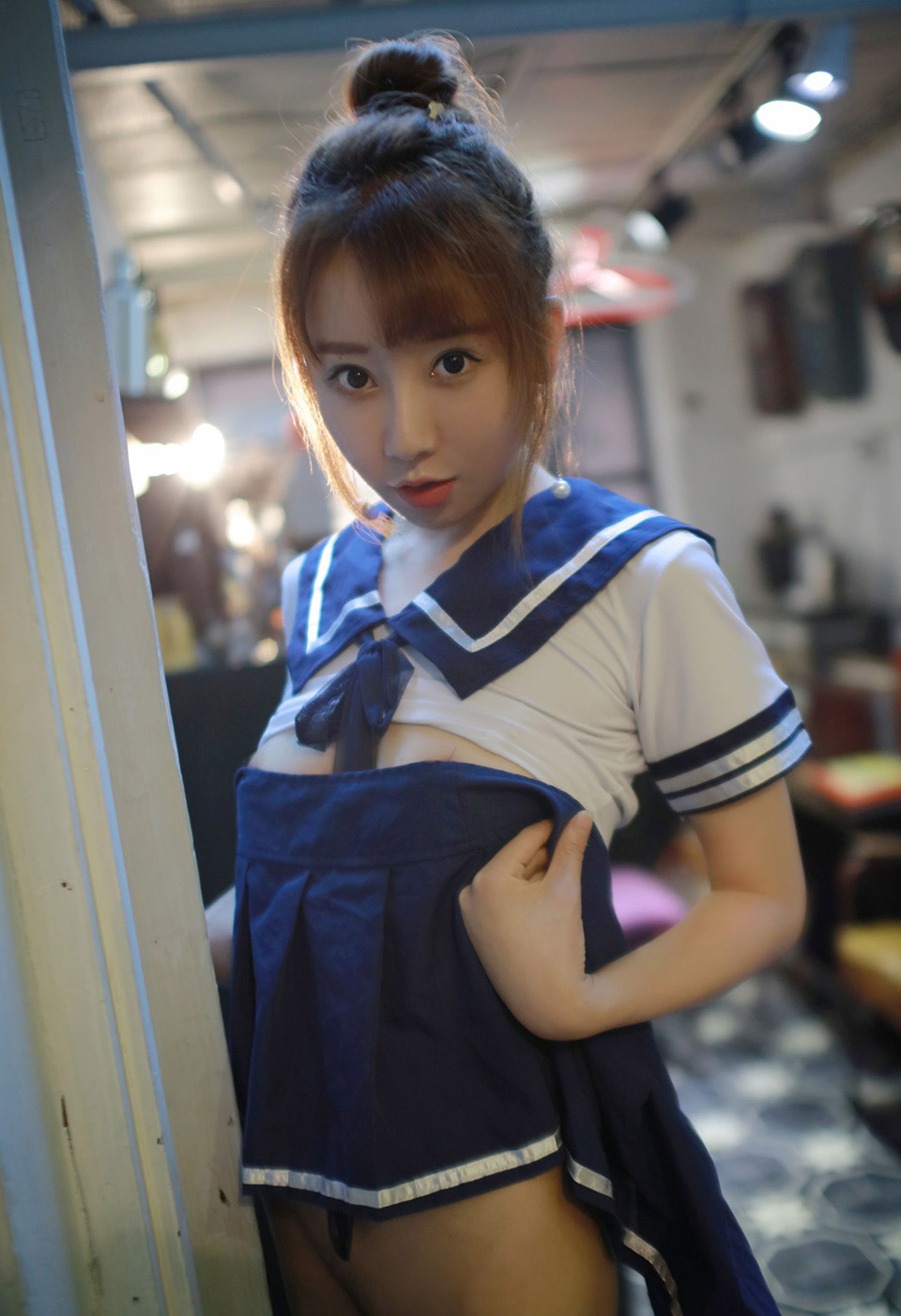 夏笑笑极具诱惑力的学生装私房魅惑