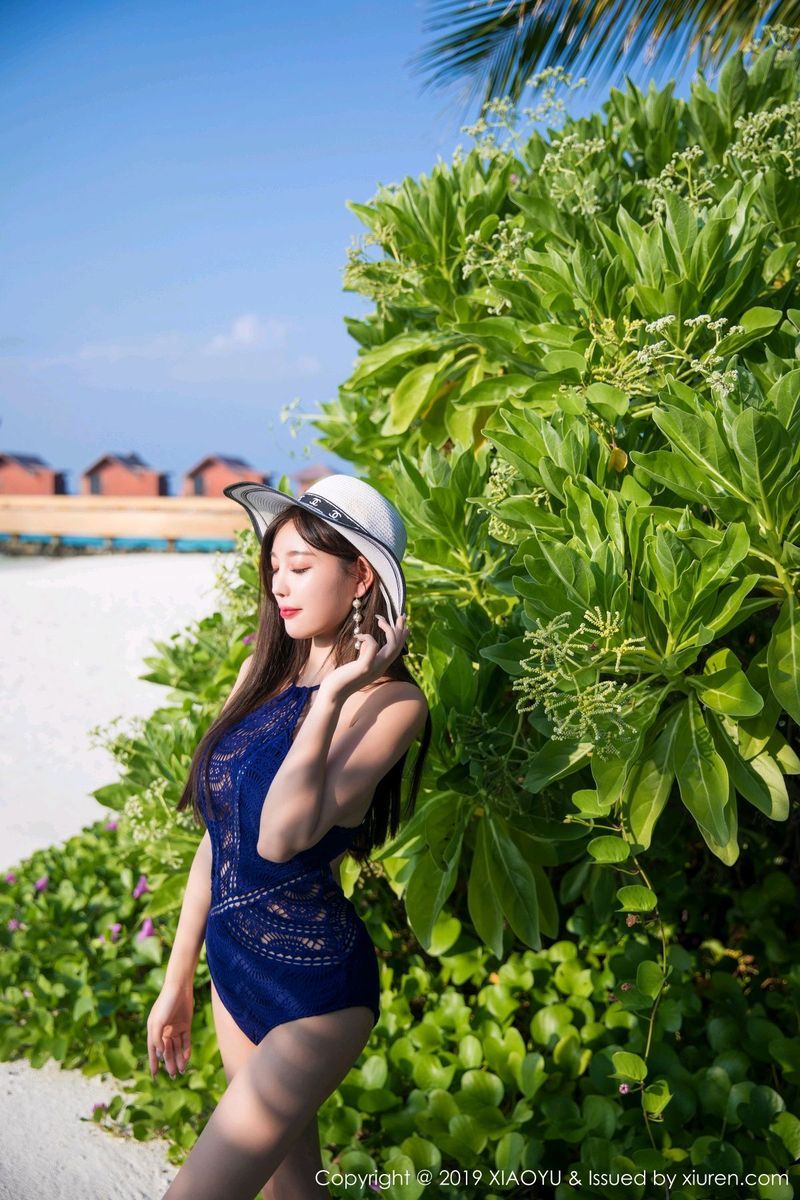 语画界性感女神杨晨晨sugar镂空内衣薄纱吊裙马尔代夫旅拍