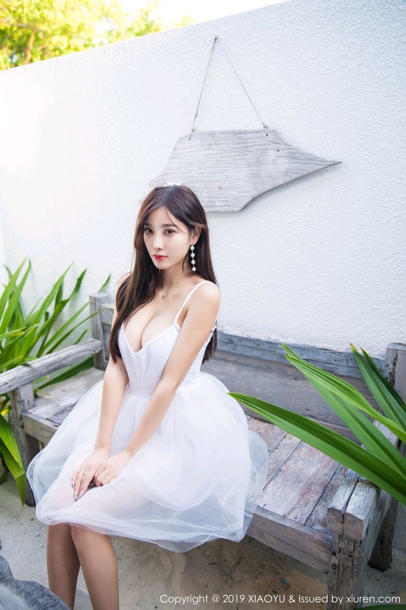 语画界性感女神杨晨晨sugar镂空内衣薄纱吊裙马尔代夫旅拍