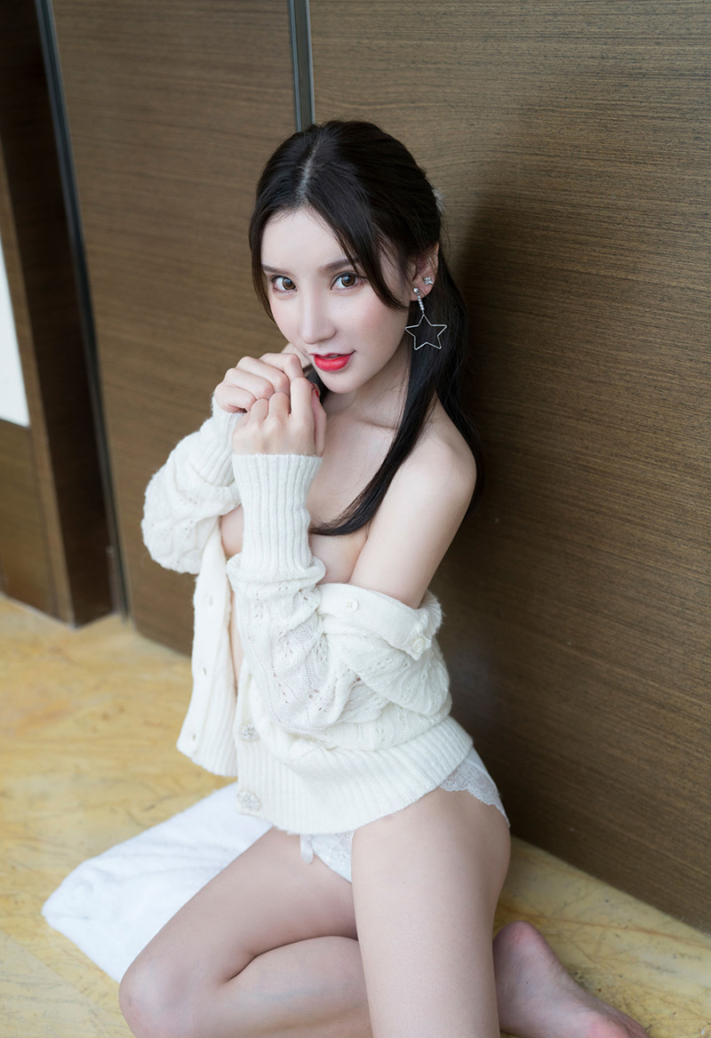 性感女神周于希丝袜美腿包臀裙