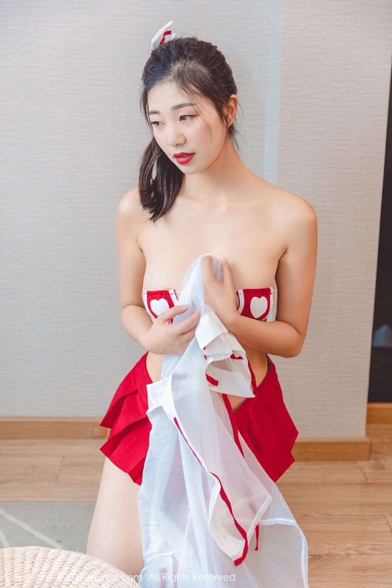 秀人网性感美女宋七七Kiki日式透视装素内衣诱惑大尺度写真