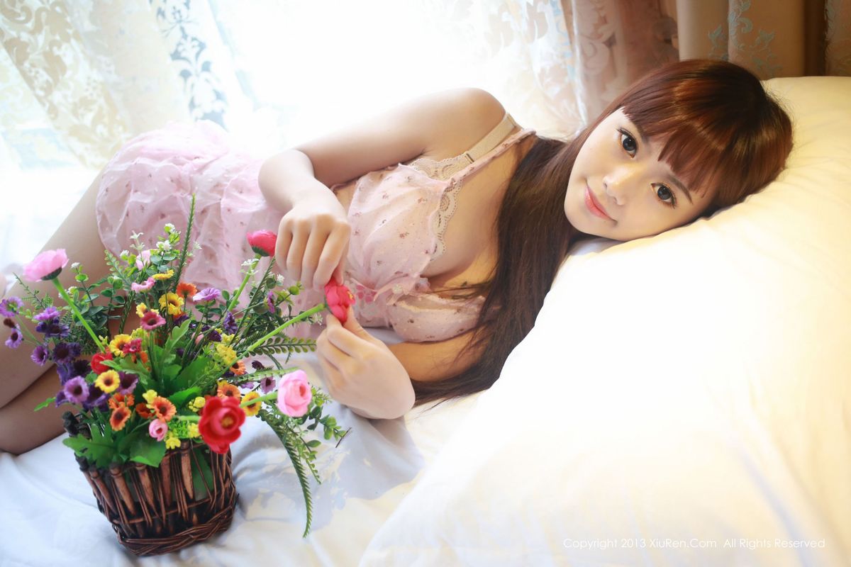 秀人网性感美女Toro羽住沙滩比基尼浴室情趣内衣诱惑美图