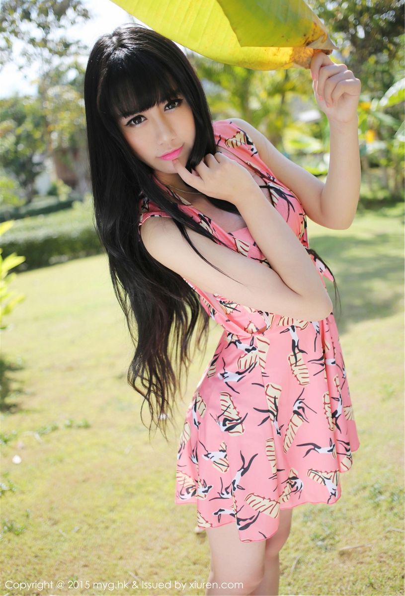 美媛馆清新美女杨晓青儿双骏马民尾针织毛衣泰国清迈旅拍