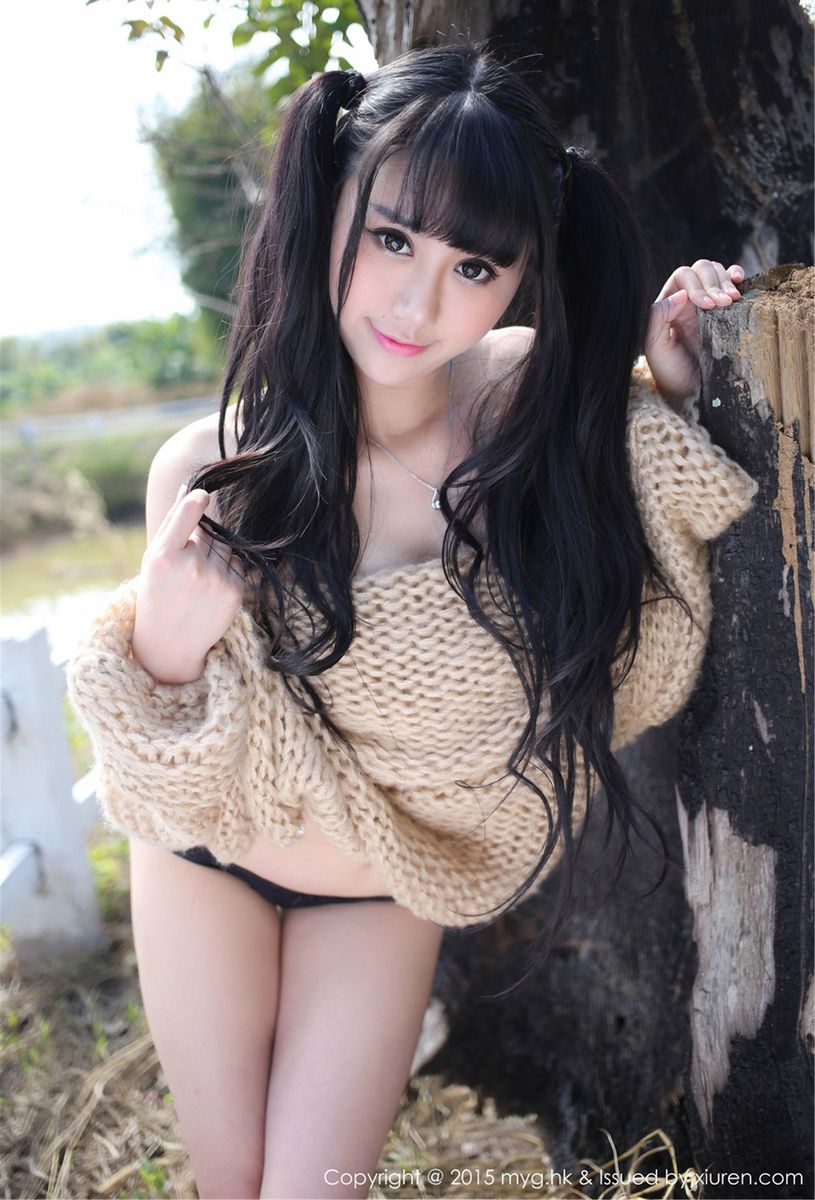 美媛馆清新美女杨晓青儿双骏马民尾针织毛衣泰国清迈旅拍