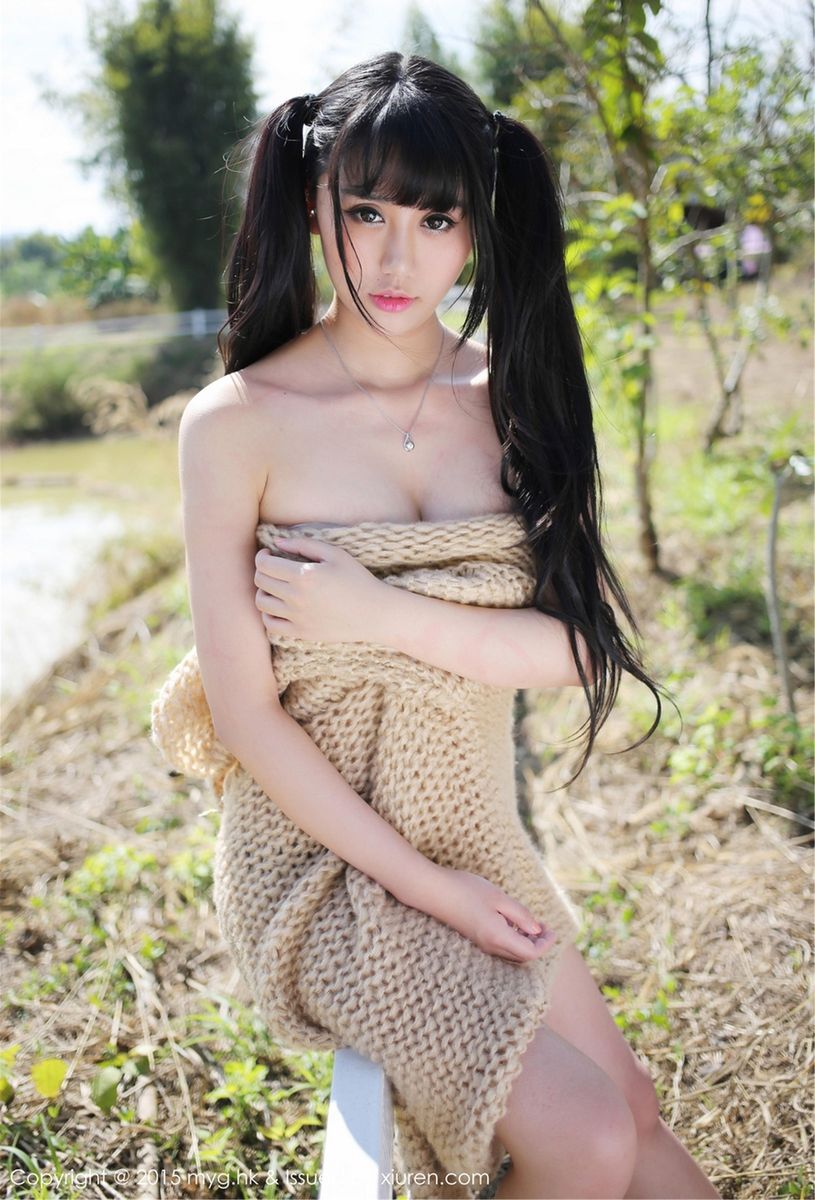 美媛馆清新美女杨晓青儿双骏马民尾针织毛衣泰国清迈旅拍