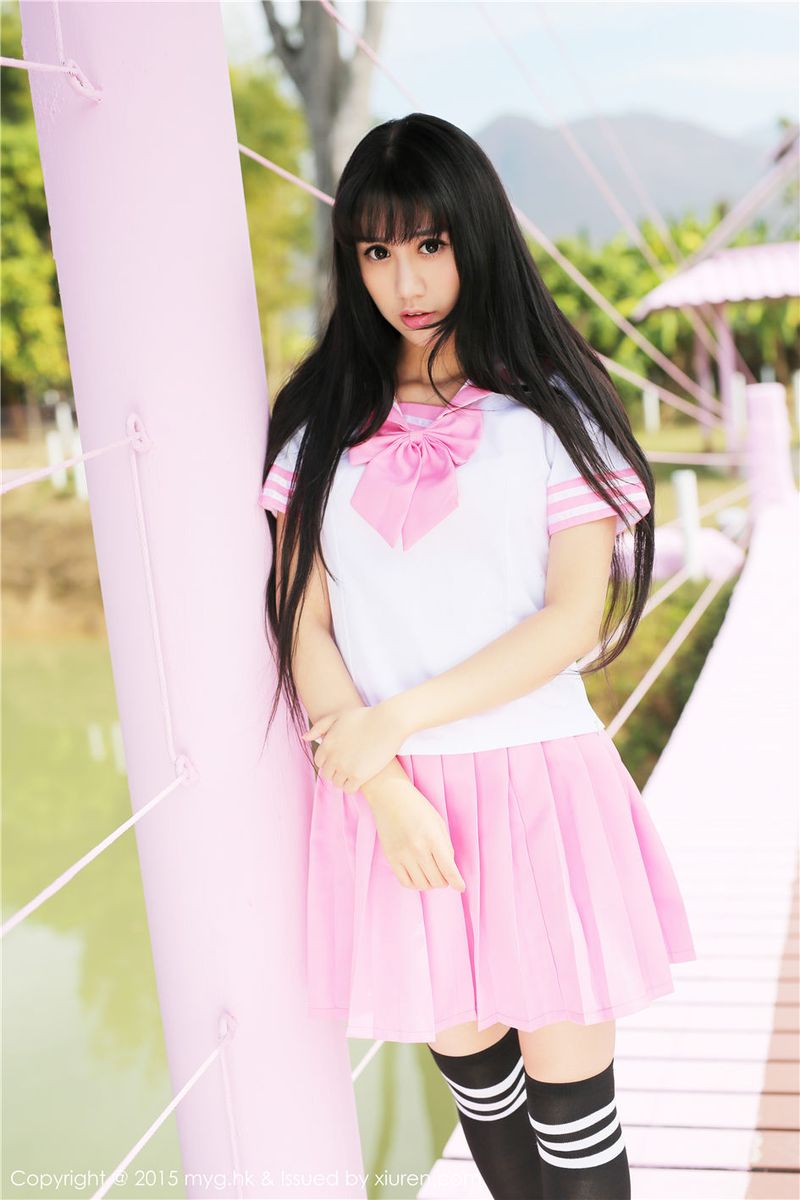 美媛馆性感美女杨晓青儿粉色学生装牛仔热裤泰国Pai县写真