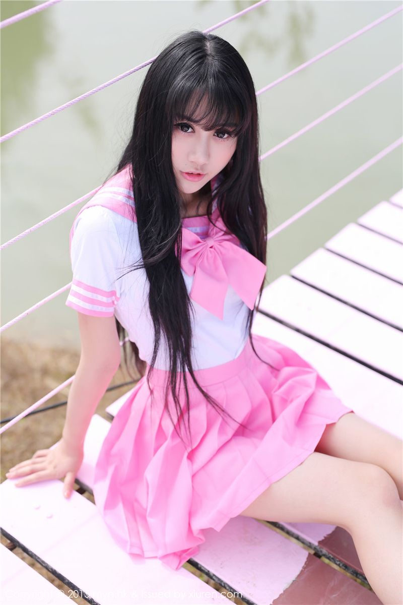 美媛馆性感美女杨晓青儿粉色学生装牛仔热裤泰国Pai县写真