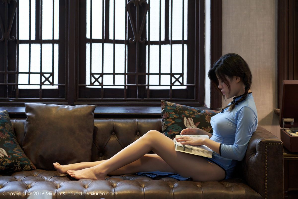 蜜桃社99年新人嫩模梦恬MT真空旗袍爆乳翘臀民国风写真