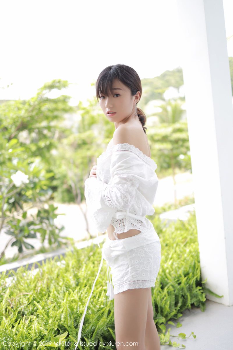 模范学院美女模特仓井优香白色蕾丝越南性感第一套旅拍