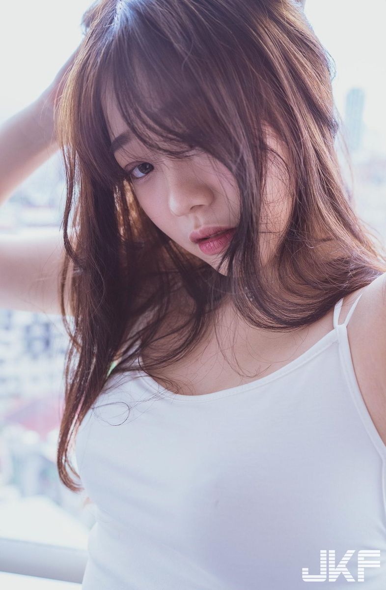 JKF美女模特尹于心白色蕾丝连体衣美胸翘臀室内私房写真