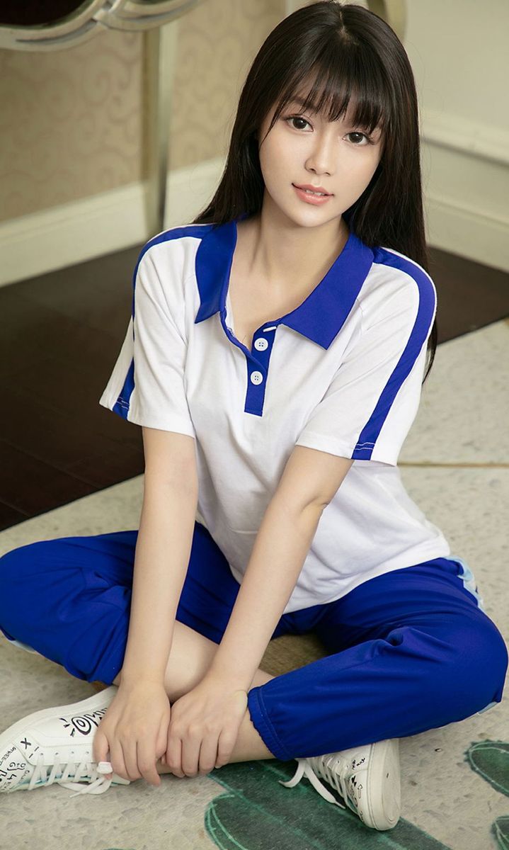 美女模特尤果Sarah清纯校服装白色内衣诱惑青涩私房写真