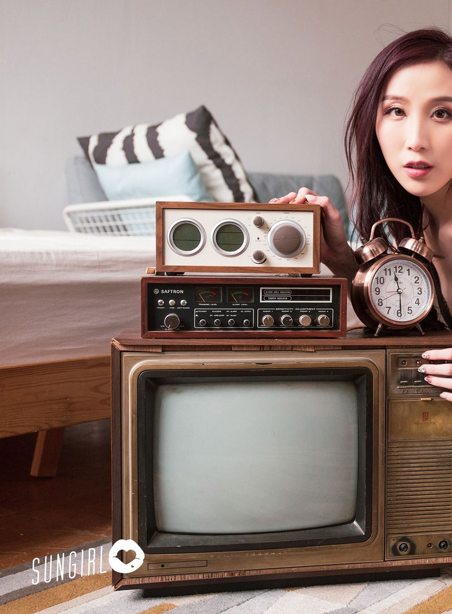 台湾阳光宝贝美女主播黄蔓蔓比基尼爆乳内衣诱惑私房写真