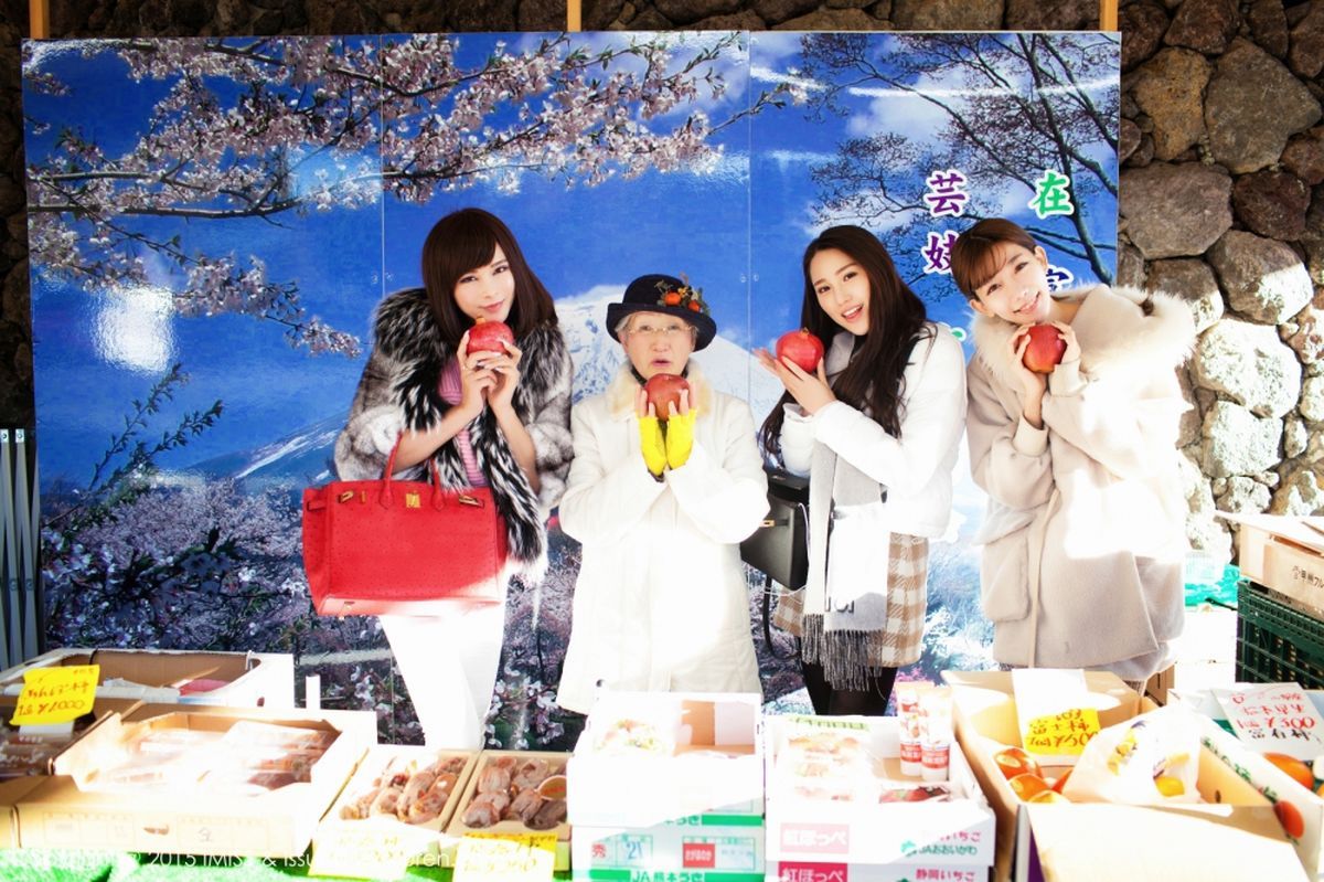 爱蜜社极品美女陈潇Xiaoer户外清新养眼日本之旅美图写真