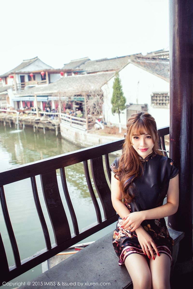 爱蜜社性感女神田老师身着旗袍浴室比基尼内衣诱惑写真