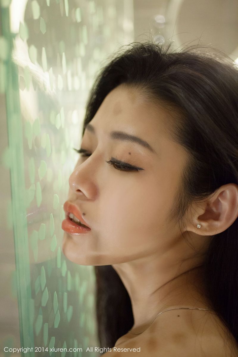 秀人网性感女神李凯诗luvian浴室爆乳内衣诱惑大尺度写真