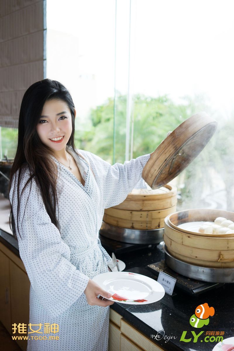 推女神美女模特李凯诗luvian比基尼青花瓷内衣诱惑沙巴旅拍