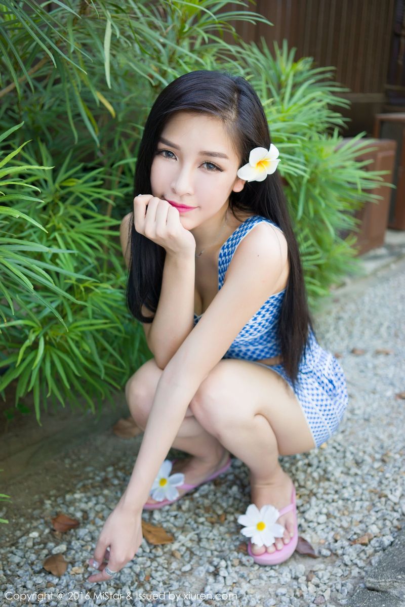 魅妍社冷艳美女戴小唯比基尼勾魂翘臀丁字裤诱惑性感写真