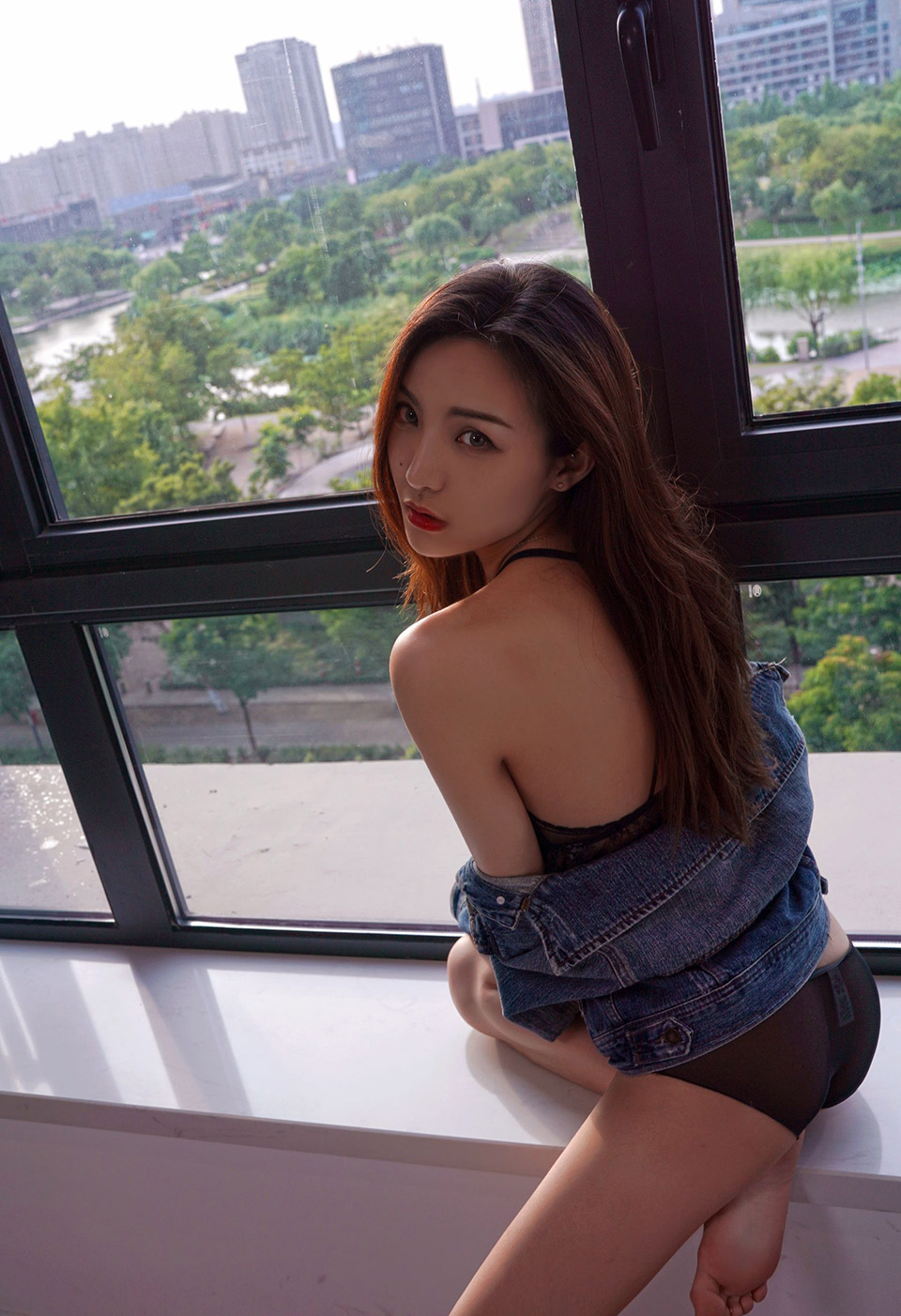 Hana妹烂漫柔美的美女主播