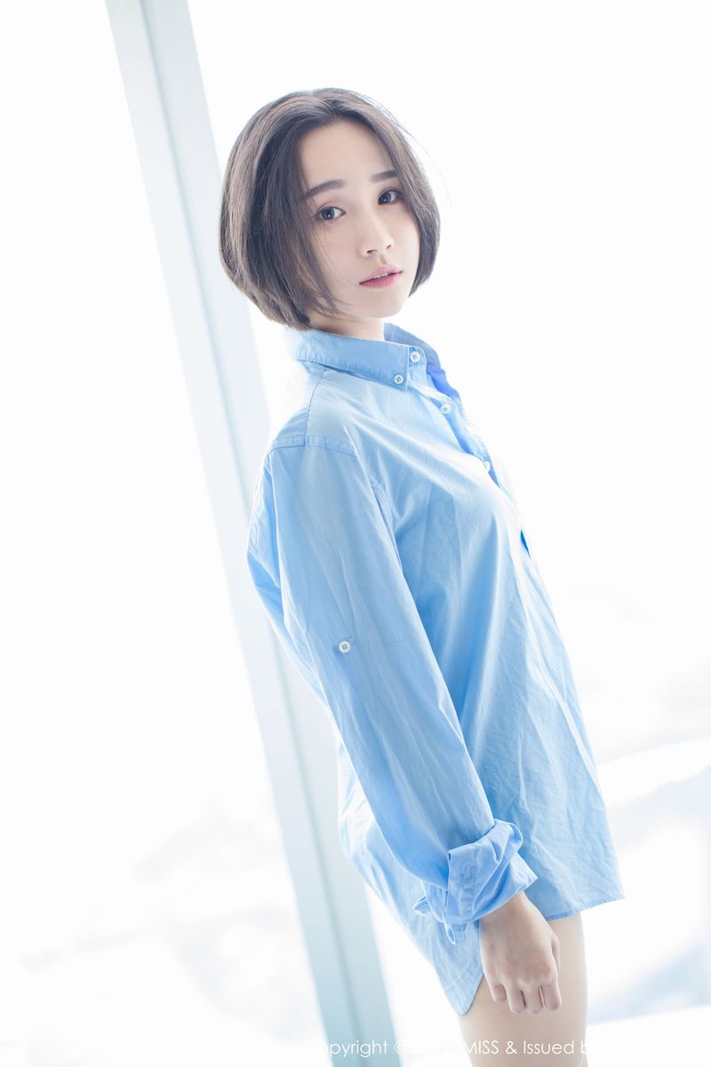 爱蜜社新人美女模特莉雅Livia水润清新诗情画意养眼写真