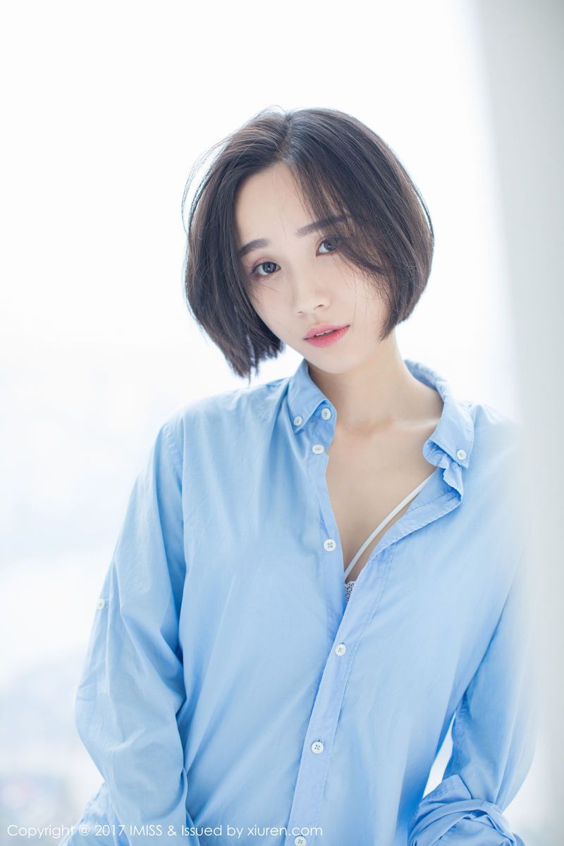 爱蜜社新人美女模特莉雅Livia水润清新诗情画意养眼写真