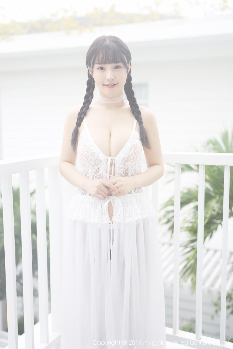 美媛馆双马尾女神Barbie可儿童颜巨乳丁字裤大尺度越南旅拍
