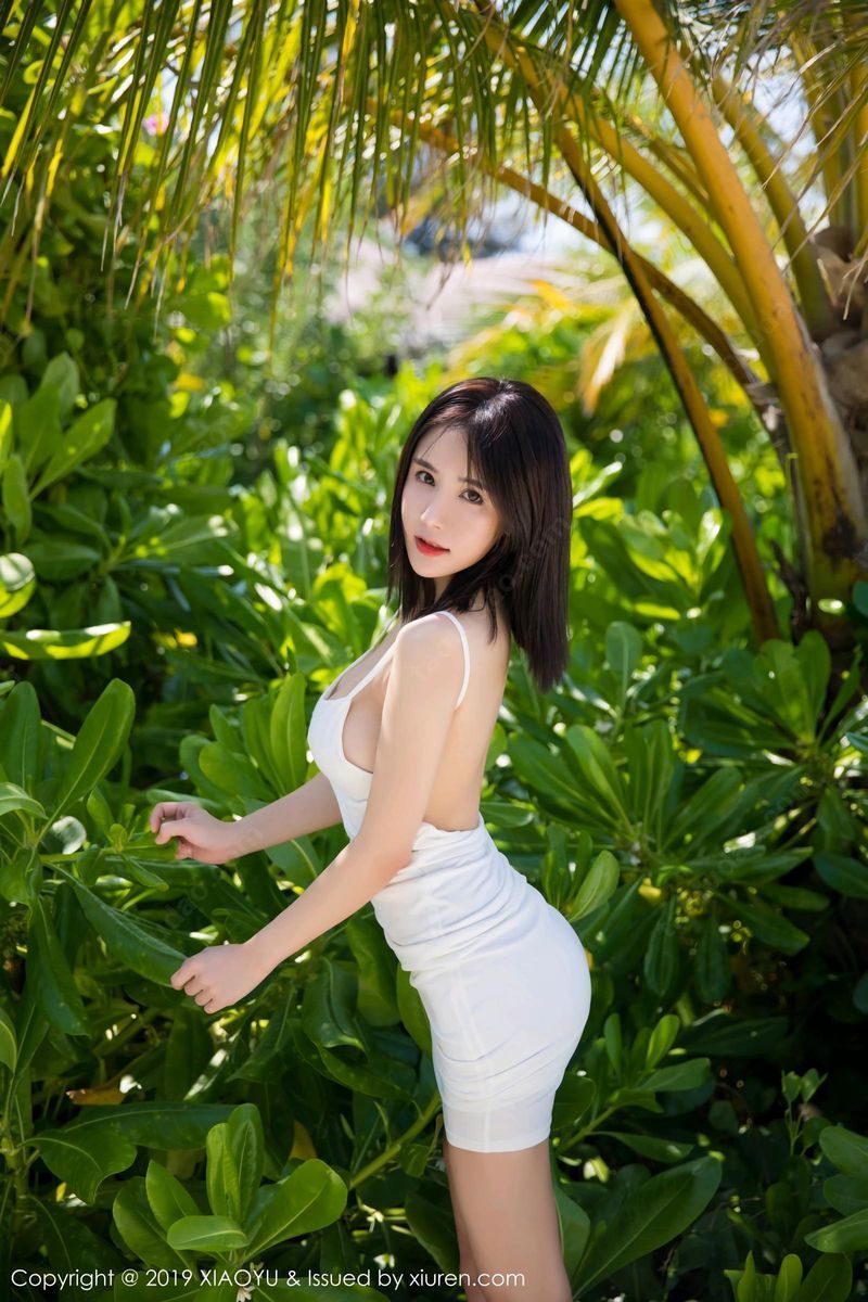 语画界性感女神琳琳ailin丰满美胸诱人长裙翘臀马尔代夫旅拍