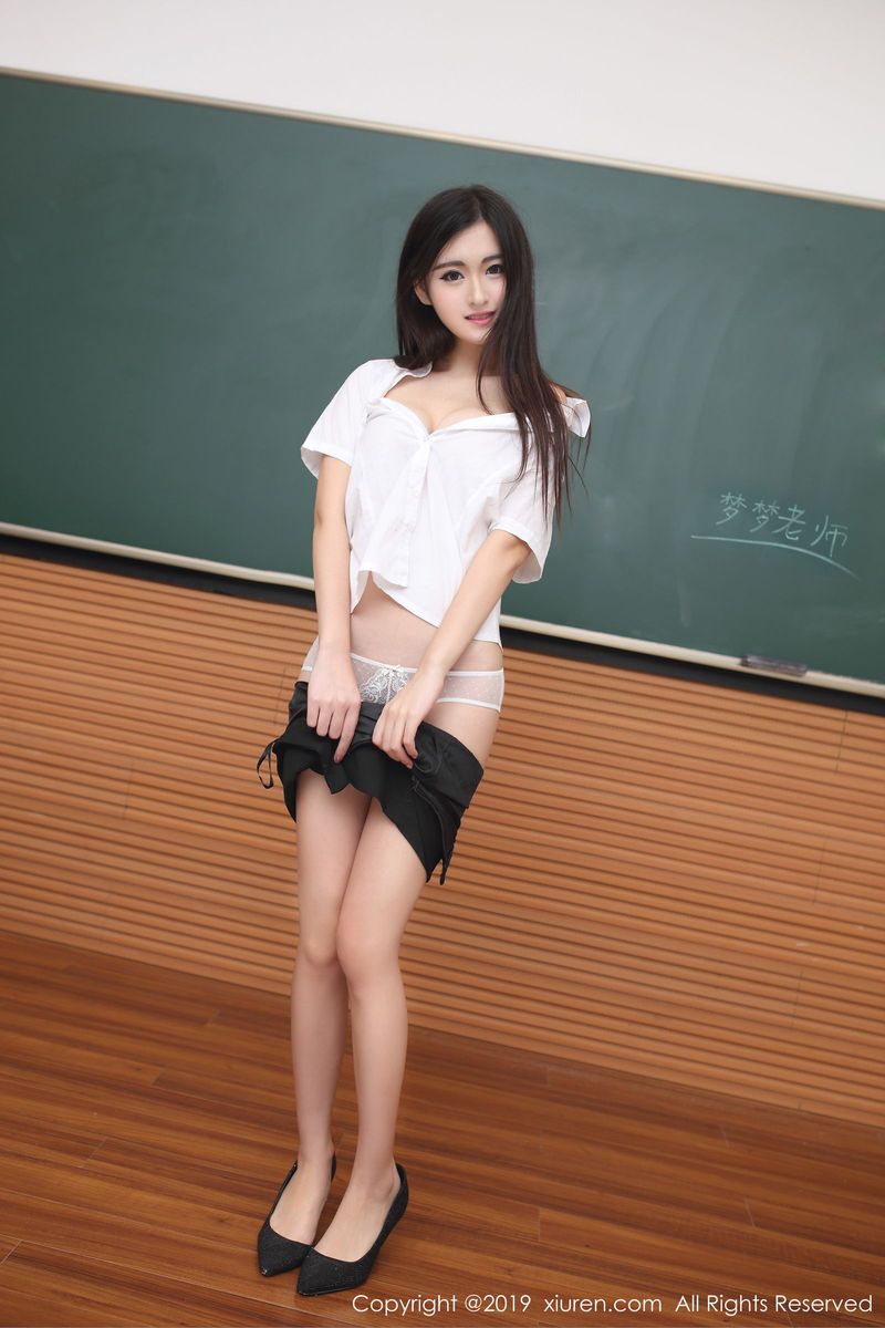 秀人网性感女神沈梦瑶白衬衫女教师厨娘制服装扮美腿写真