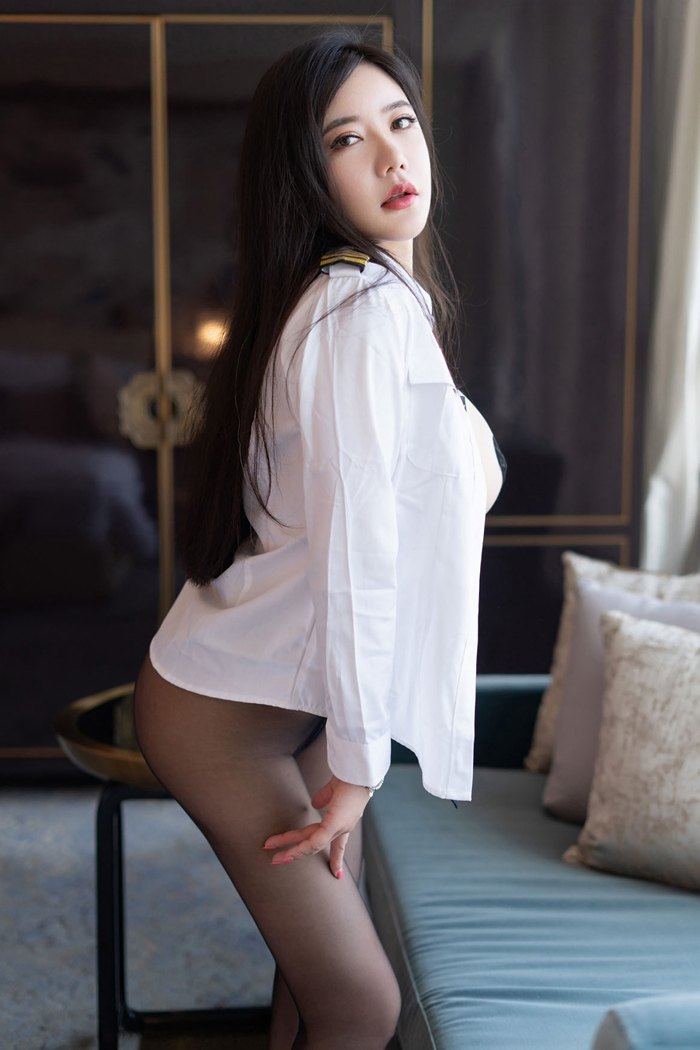 巨乳女神心妍小公主文秘装性感撩人