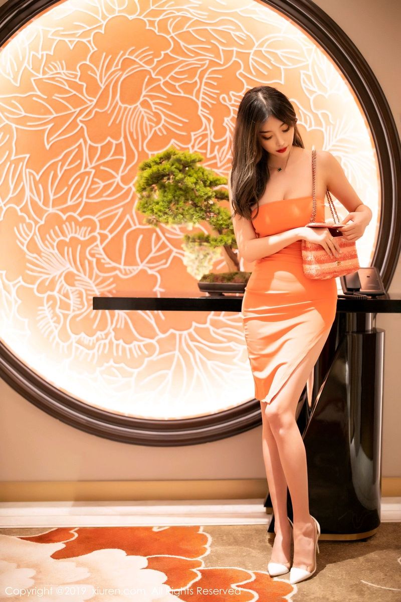 语画界性感女神杨晨晨sugar优雅吊裙丝袜美腿精致气质写真