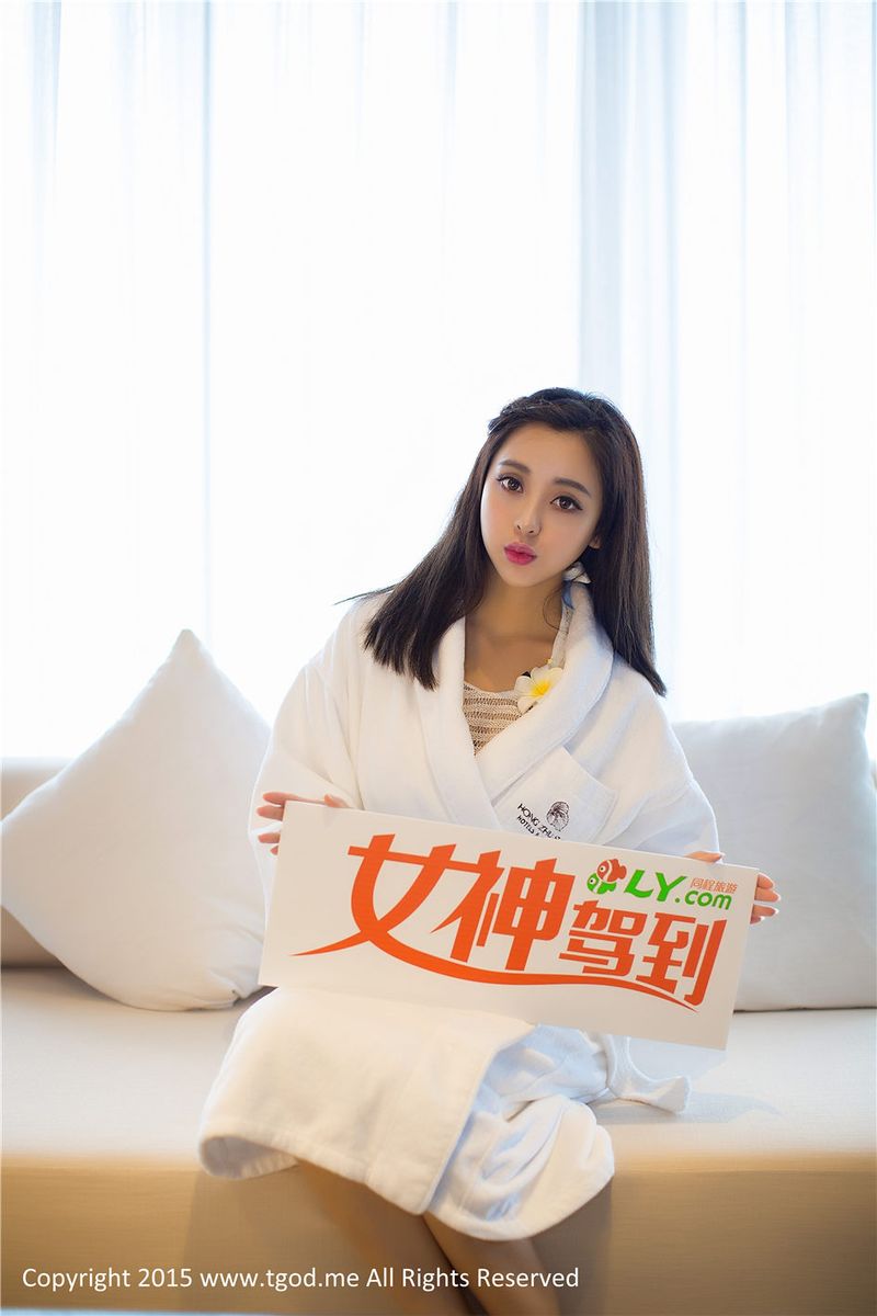 推女神性感姐妹花梁晶莹&李珂泳池湿身诱惑红珠山温泉写真