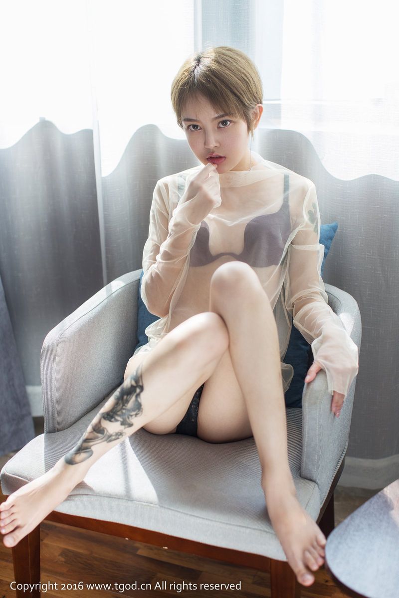 尤蜜荟性感女神lynne黎茉透视薄纱内衣诱惑家居意境写真