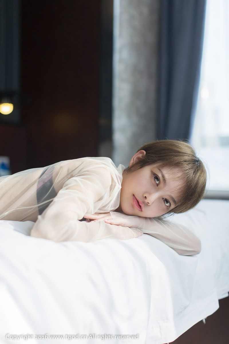 尤蜜荟性感女神lynne黎茉透视薄纱内衣诱惑家居意境写真