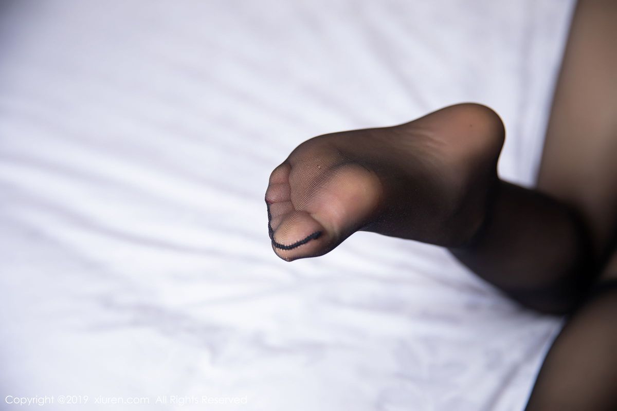 秀人网性感女神绯月樱Cherry黑丝美腿高跟鞋翘臀诱人写真