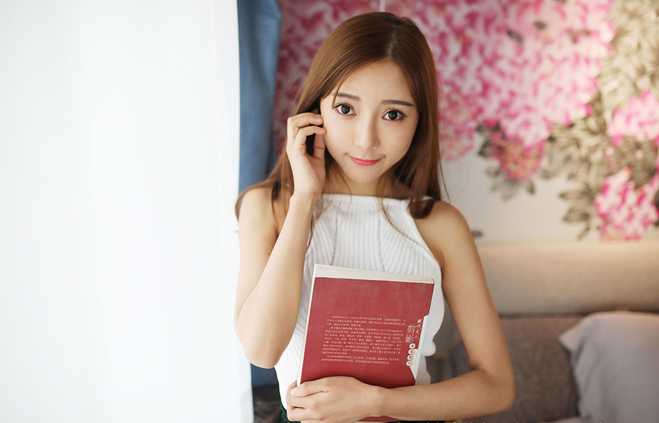 清新模特王馨瑶草帽少女OL美人