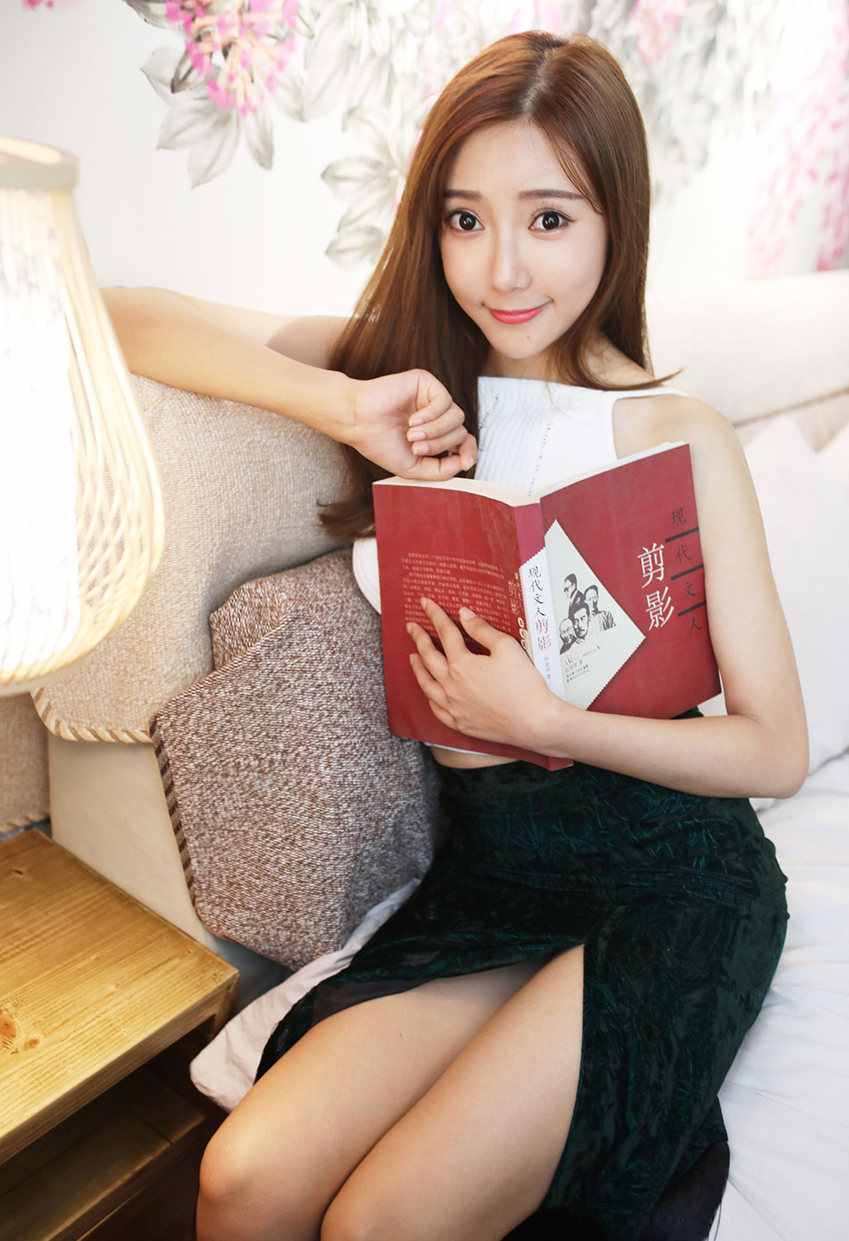 清新模特王馨瑶草帽少女OL美人