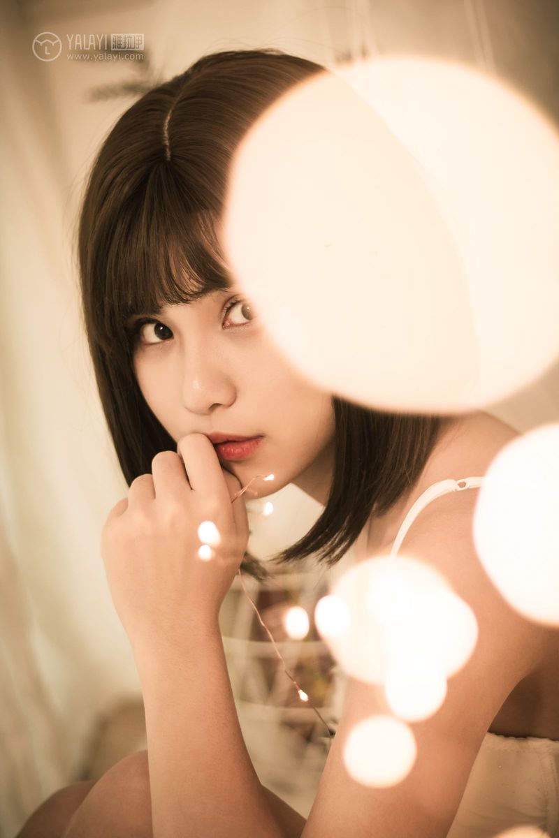 雅拉伊短发嫩模萌宝儿BoA修长美腿白嫩美胸内衣诱惑美图