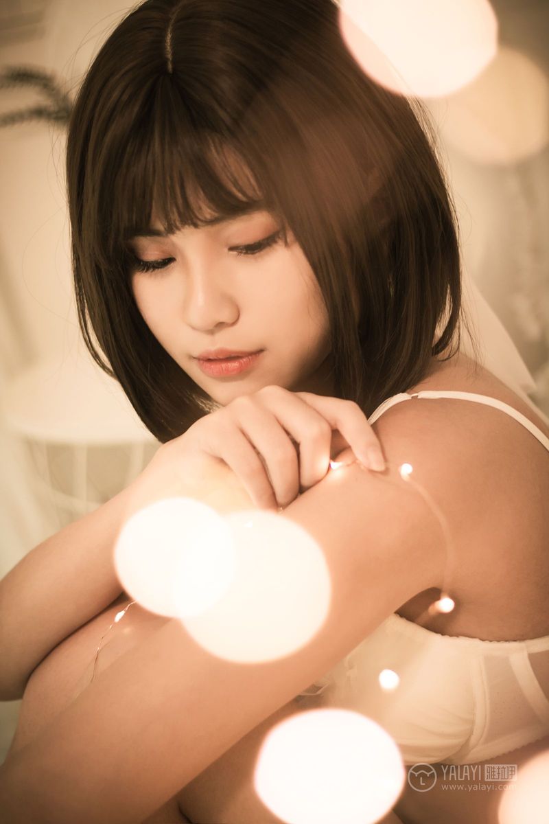 雅拉伊短发嫩模萌宝儿BoA修长美腿白嫩美胸内衣诱惑美图