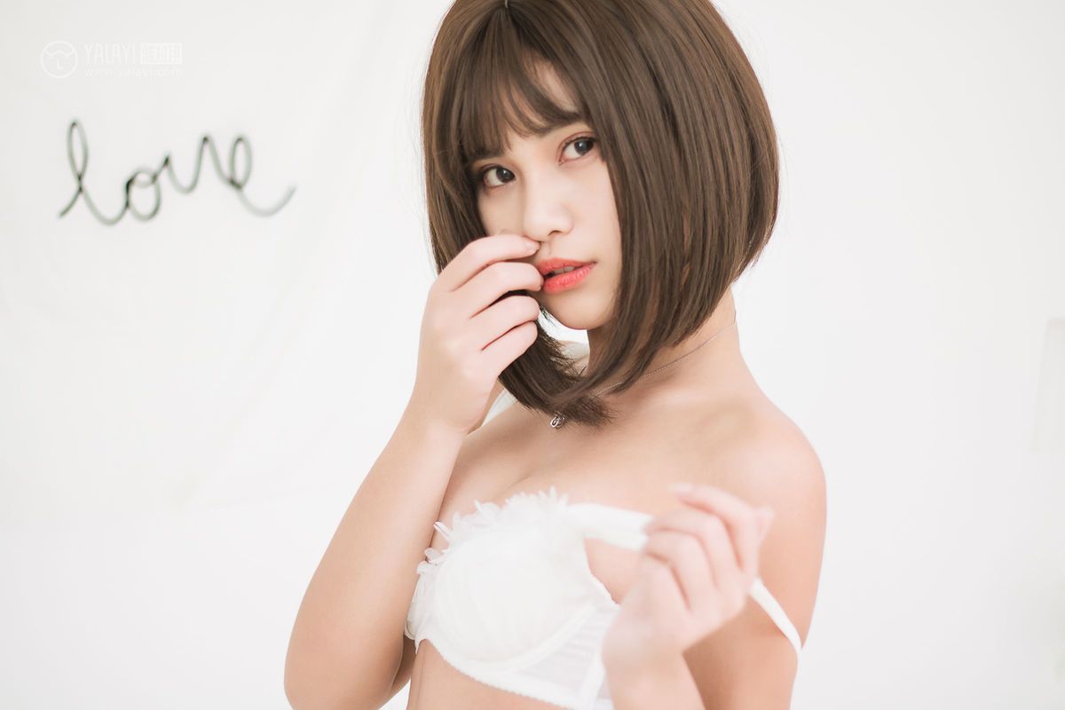 雅拉伊短发嫩模萌宝儿BoA修长美腿白嫩美胸内衣诱惑美图